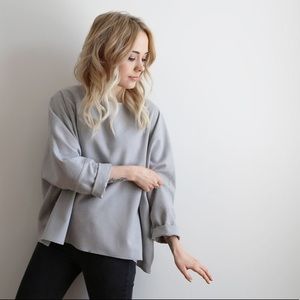 Jamie + The Jones Gray T Top